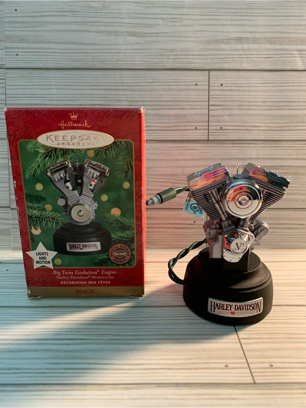 NIB Hallmark Harley-Davidson Silver and Black V-Twin Engine Ornament 2000